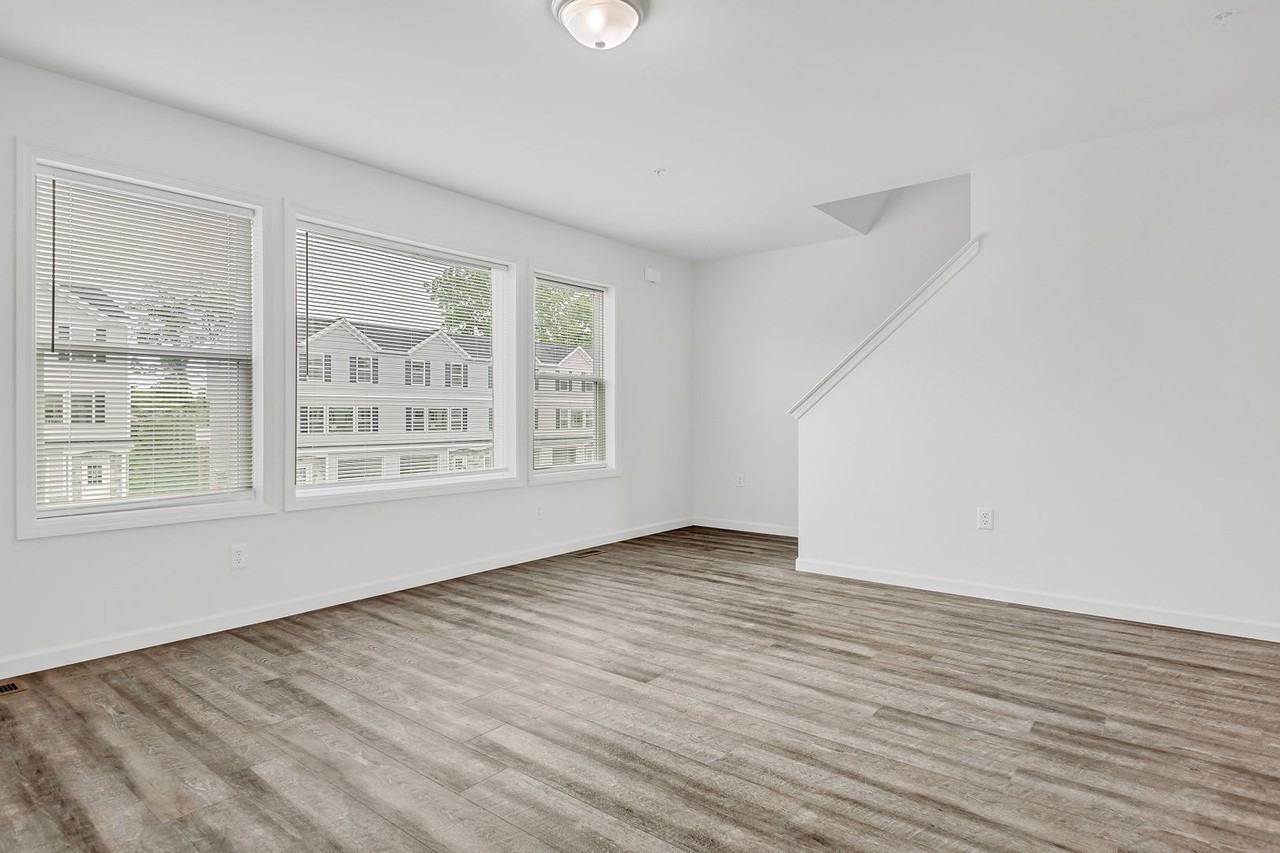 333 Sruthi Dr - Photo 2 of 11