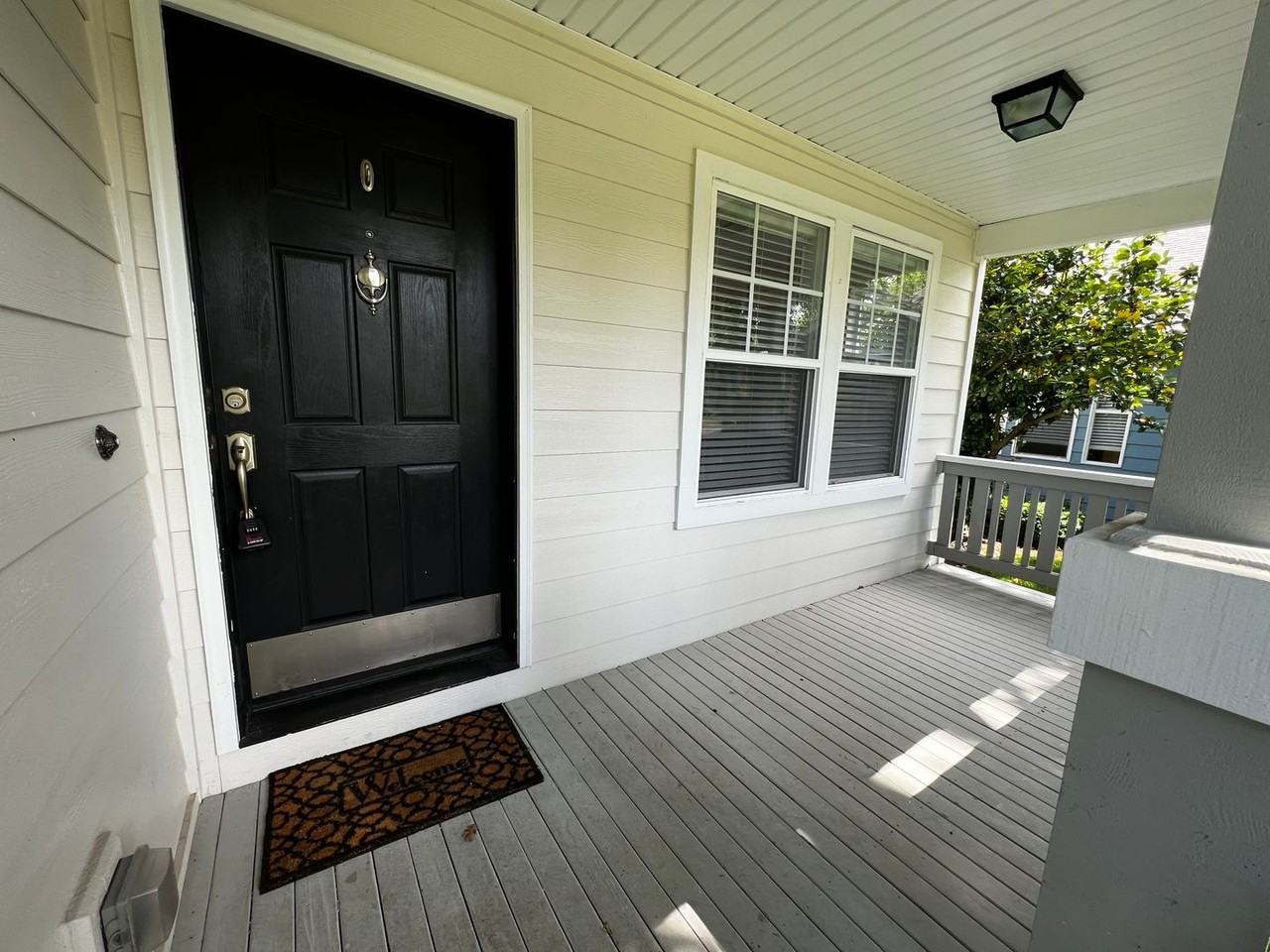 2152 Anderson Ave - Photo 2 of 25