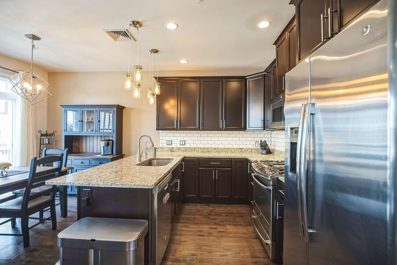 358 W 7th Ave - Photo 7 of 28