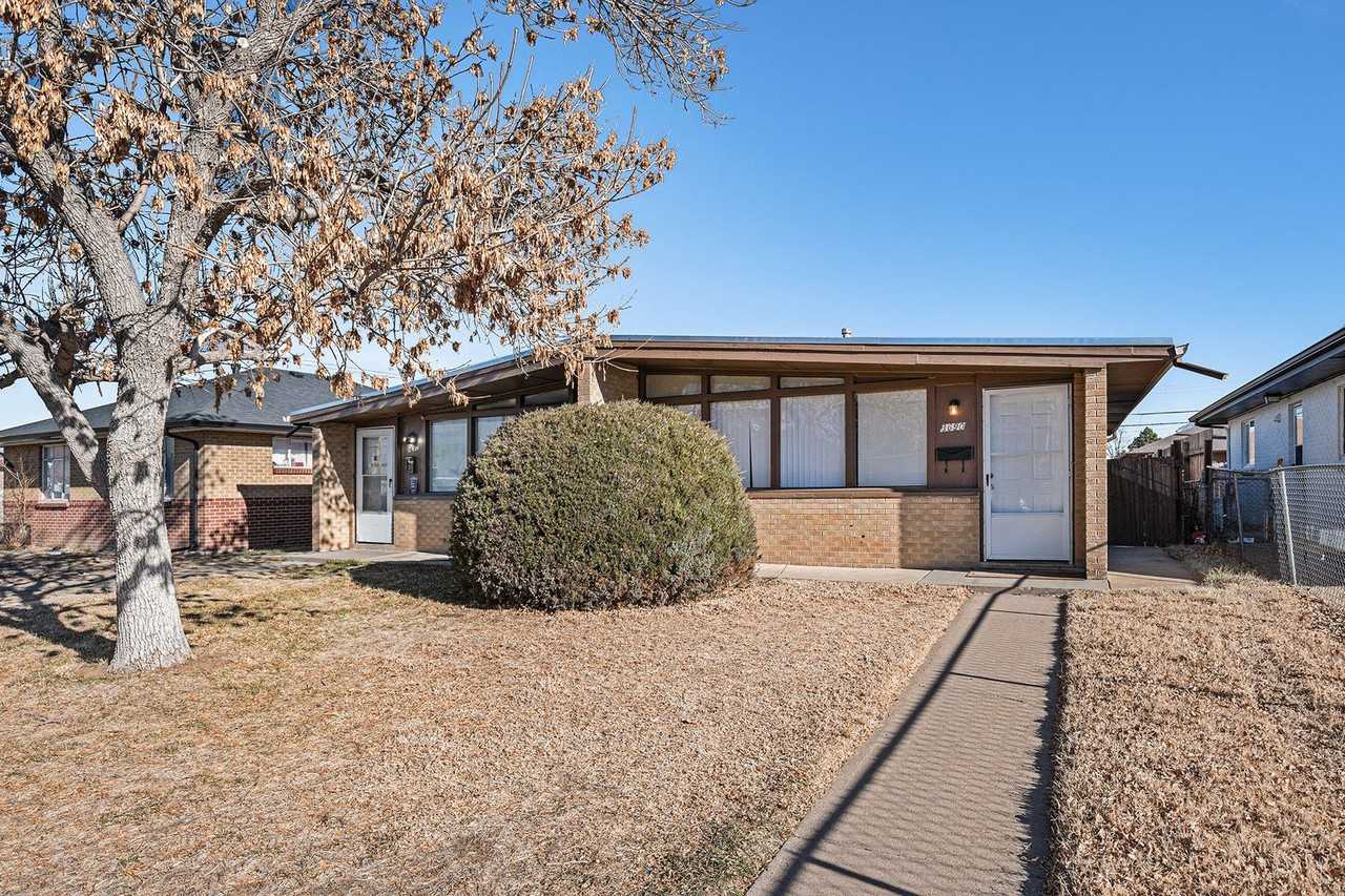 3690 Fairfax St - Photo 2 of 12