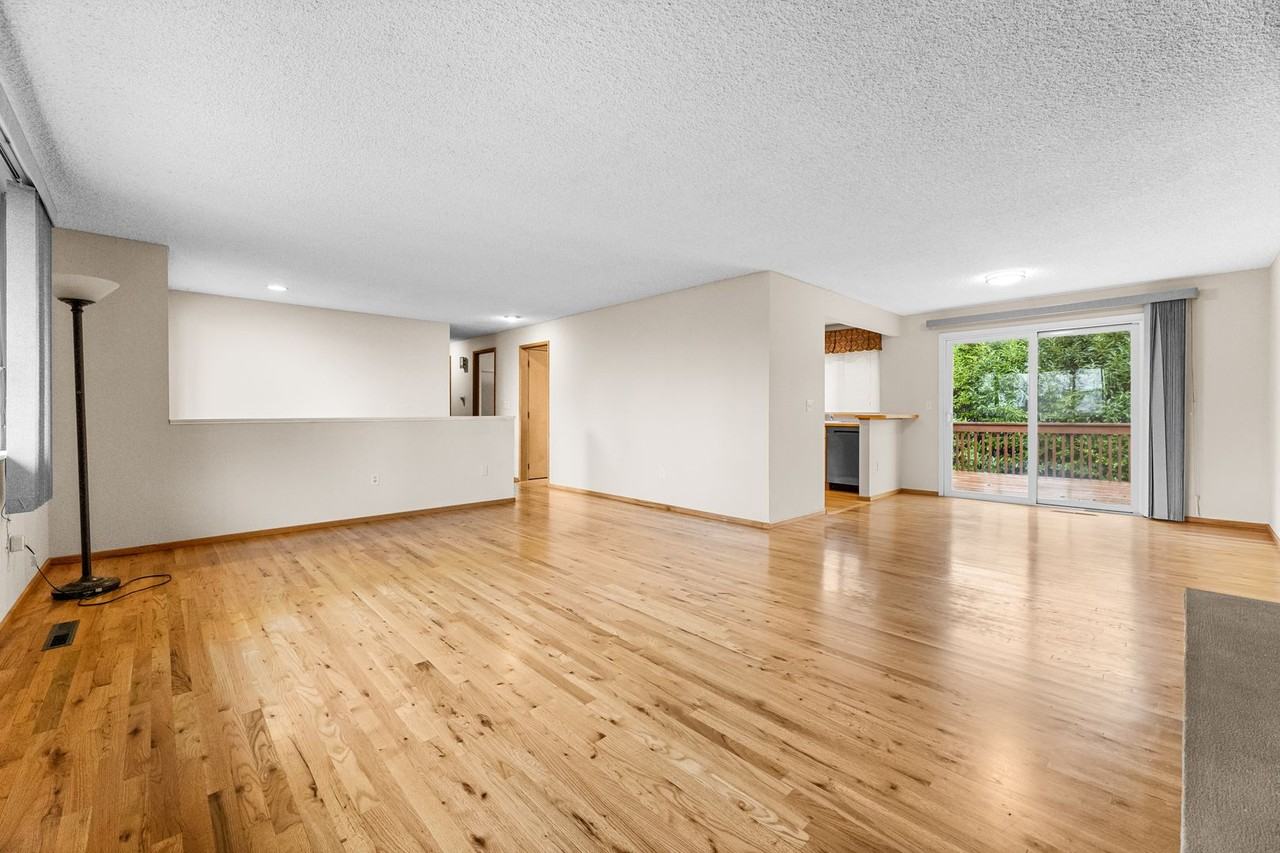 1502 Adams St - Photo 5 of 22