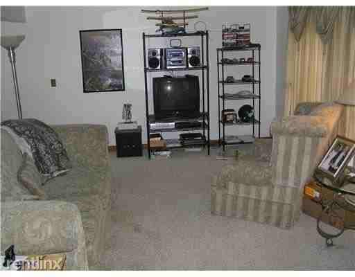 2915 Gibson St - Photo 2 of 5