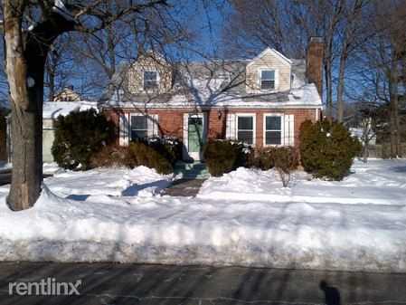 134 Russell Rd - Photo 2 of 10