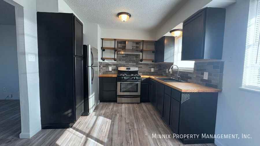 4501 Lehigh St - Photo 6 of 28