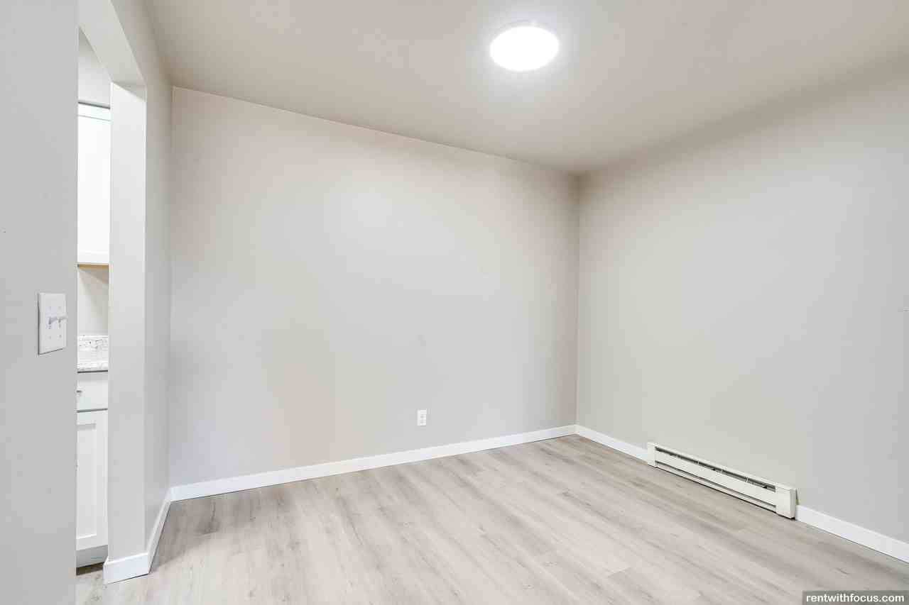 EVERGREEN PLACE - Photo 7 of 30
