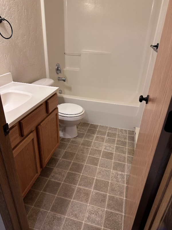 37 Appleway Dr #3 - Photo 3 of 10