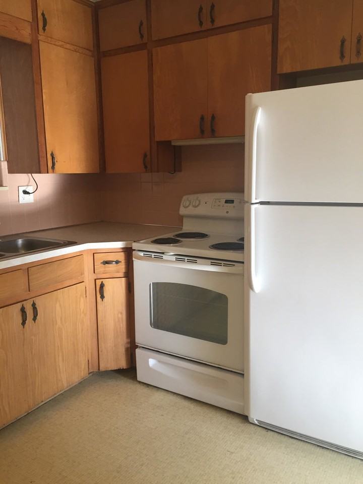 1911 S Arlington Ave - Photo 2 of 8