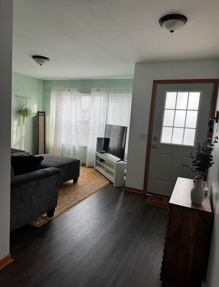 316 Pasque St #316 - Photo 3 of 8