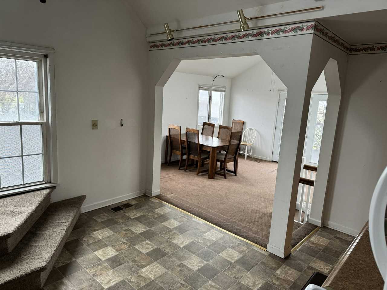 5155 East Main Street Road, Unit Upper - Photo 4 of 30