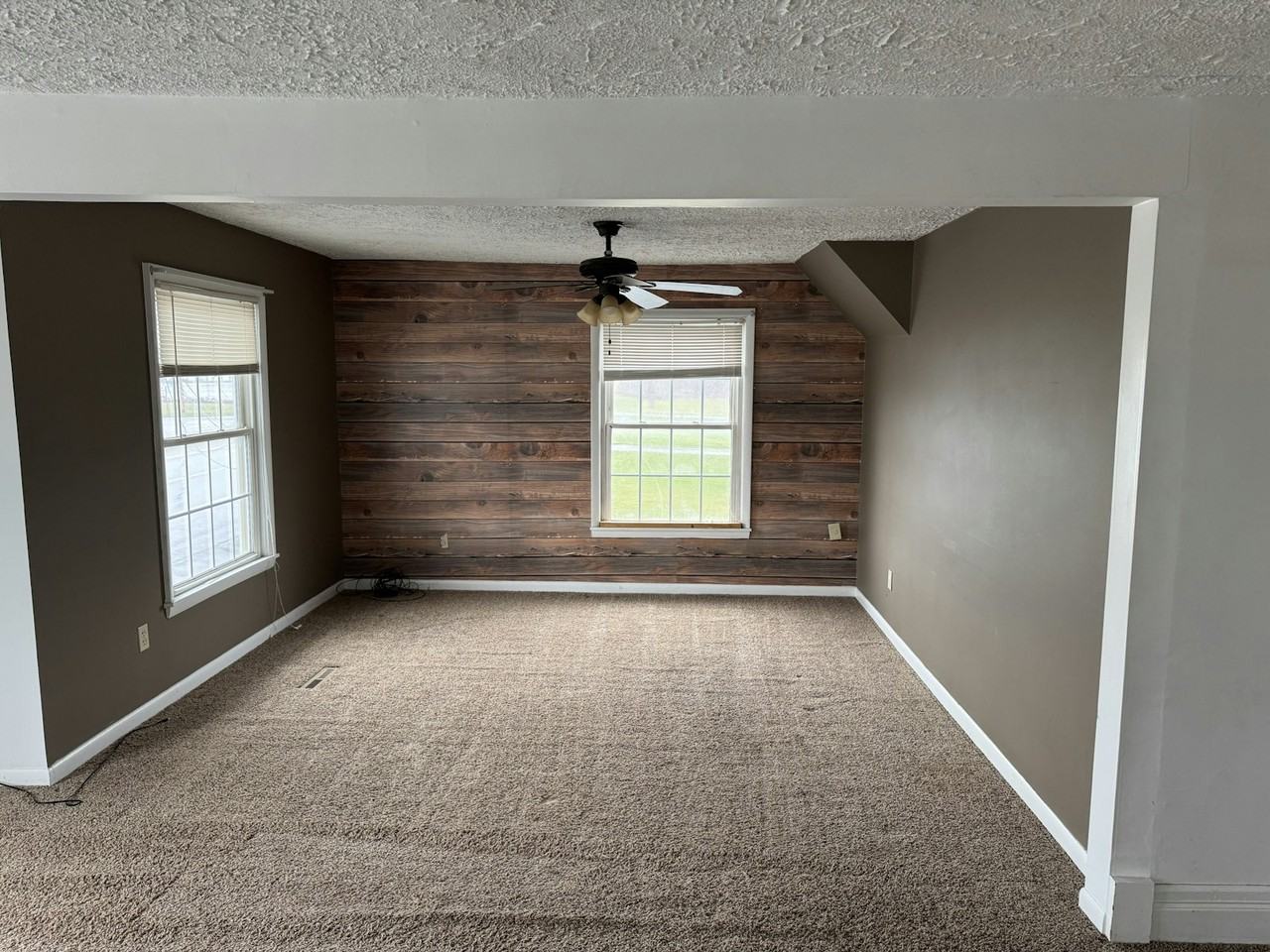 5155 East Main Street Road, Unit Upper - Photo 5 of 30