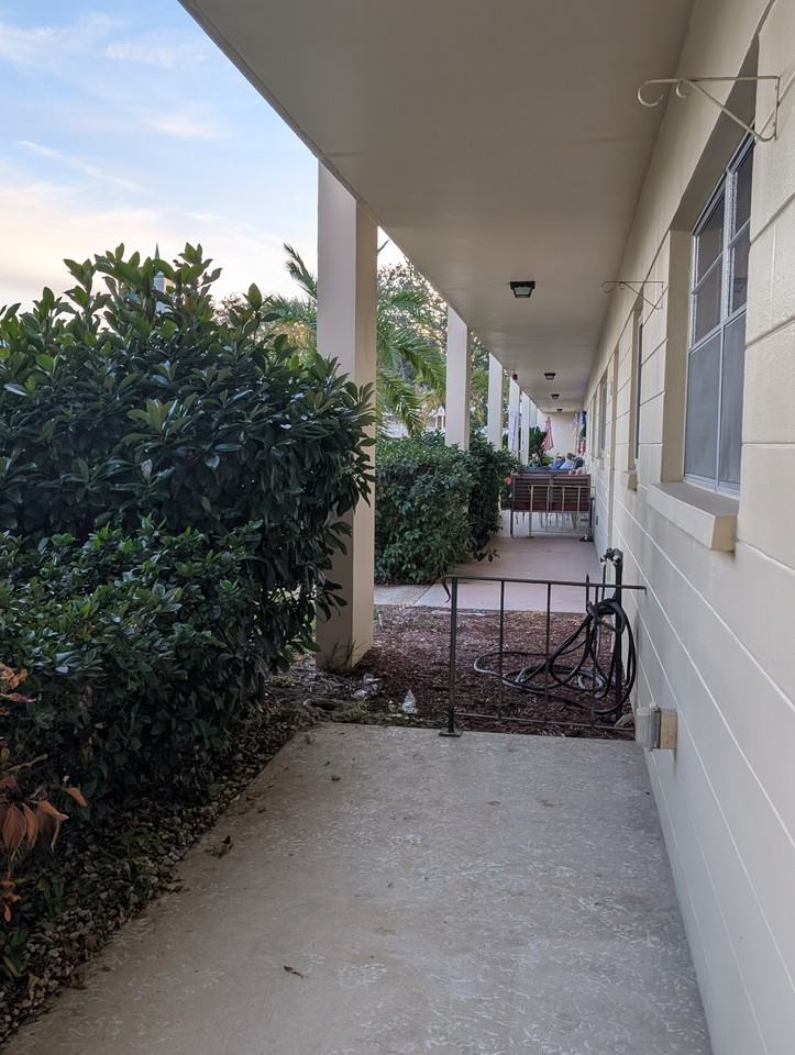 2258 World Parkway Blvd #10 - Photo 7 of 22