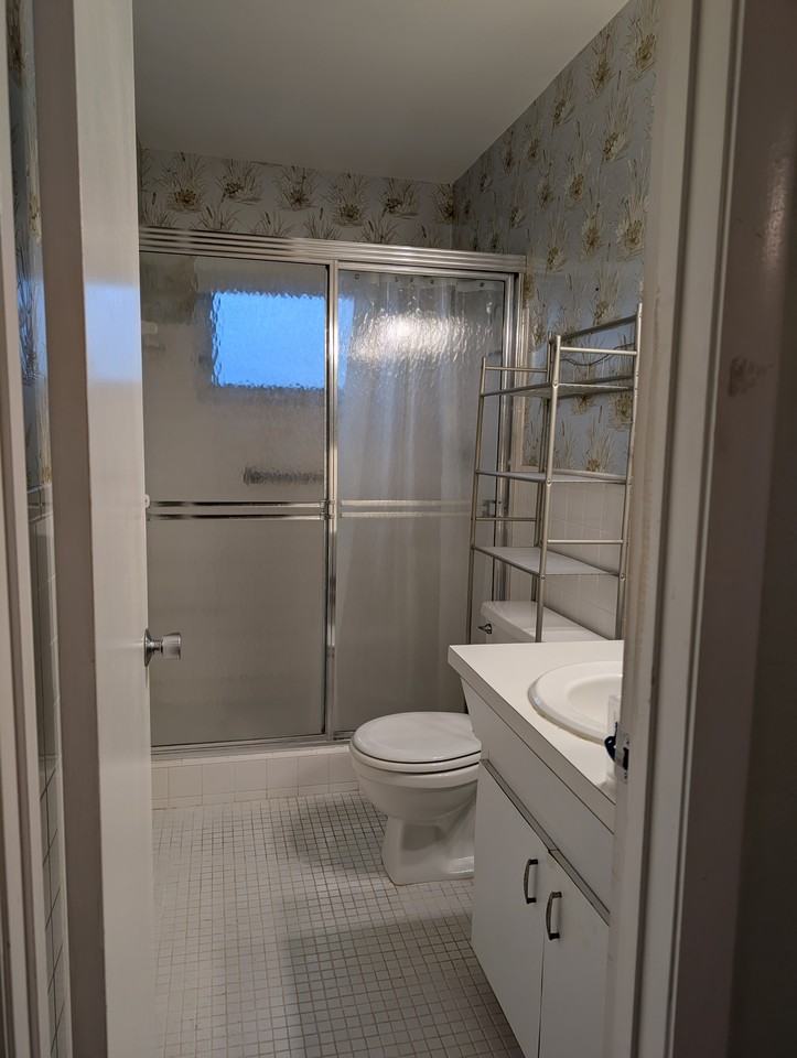2258 World Parkway Blvd #10 - Photo 5 of 22