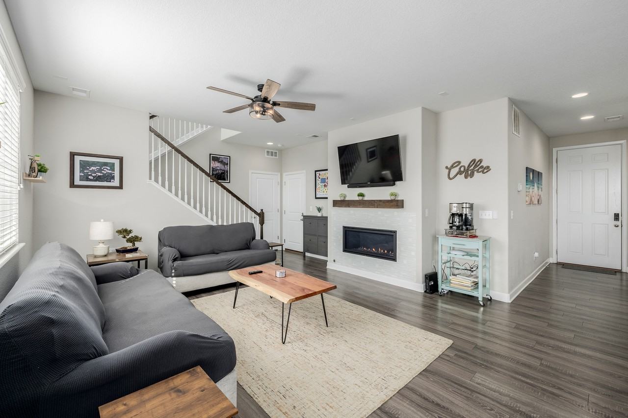 10406 Akron St #NA - Photo 4 of 42