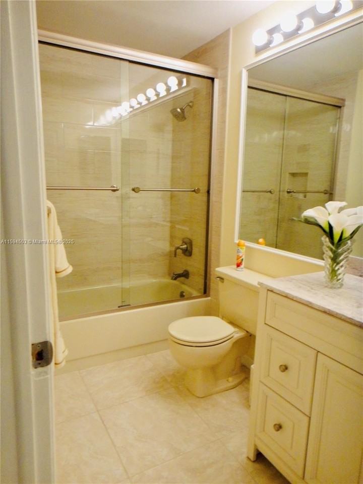 1102 Duncan Cir #104 - Photo 6 of 31