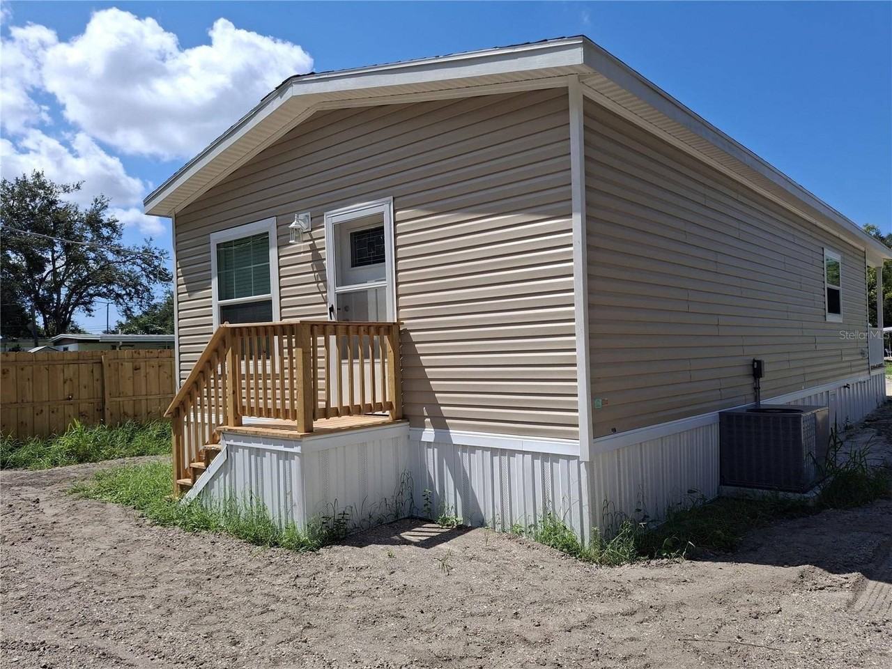 114 Emerald Ave N - Photo 7 of 7