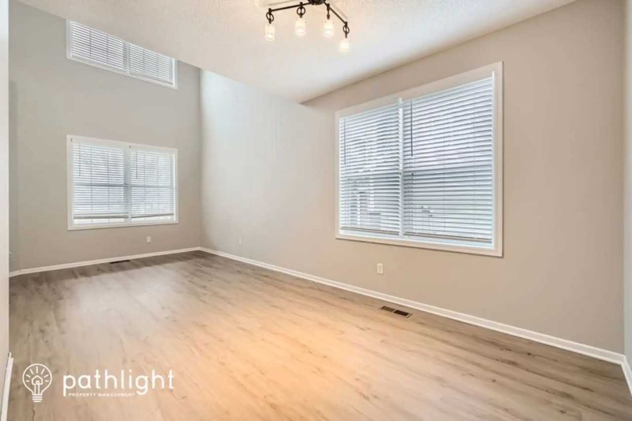 6966 Lydia Cir Ne - Photo 3 of 33