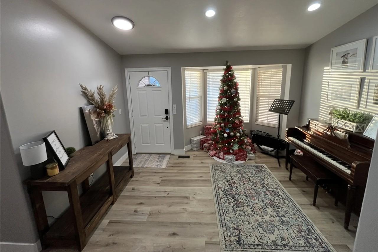 2746 N 2500 W - Photo 2 of 45