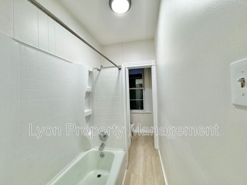31 Mechanic Ave #2R - Photo 4 of 10