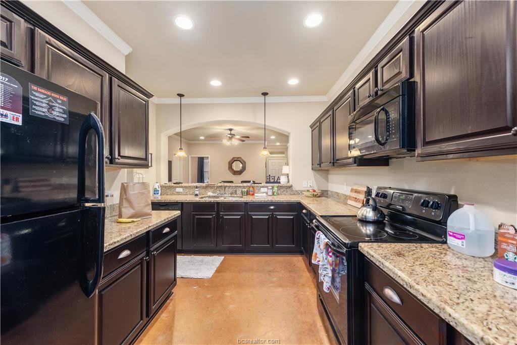 100 Armored Ave - Photo 7 of 17