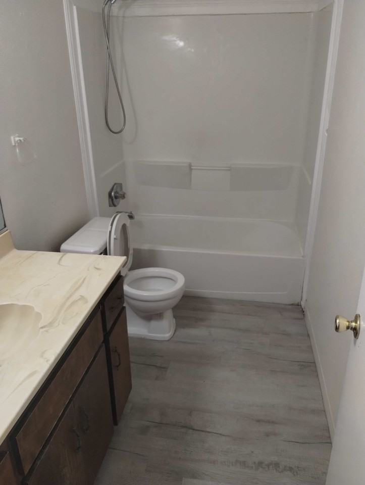 363 N I St - Photo 3 of 9