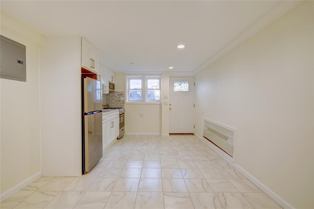 670 West Broadway #Gr - Photo 2 of 10