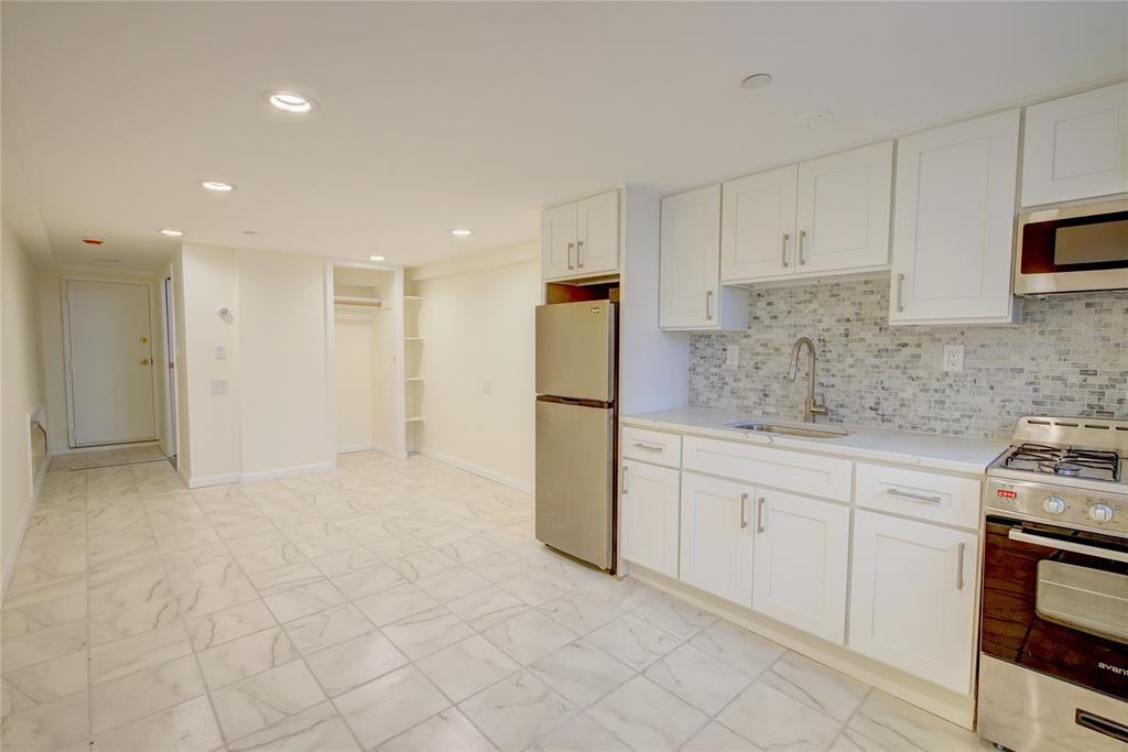670 West Broadway #Gr - Photo 4 of 10
