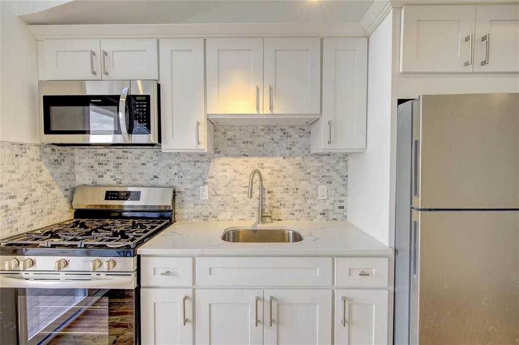 670 West Broadway - Photo 4 of 12