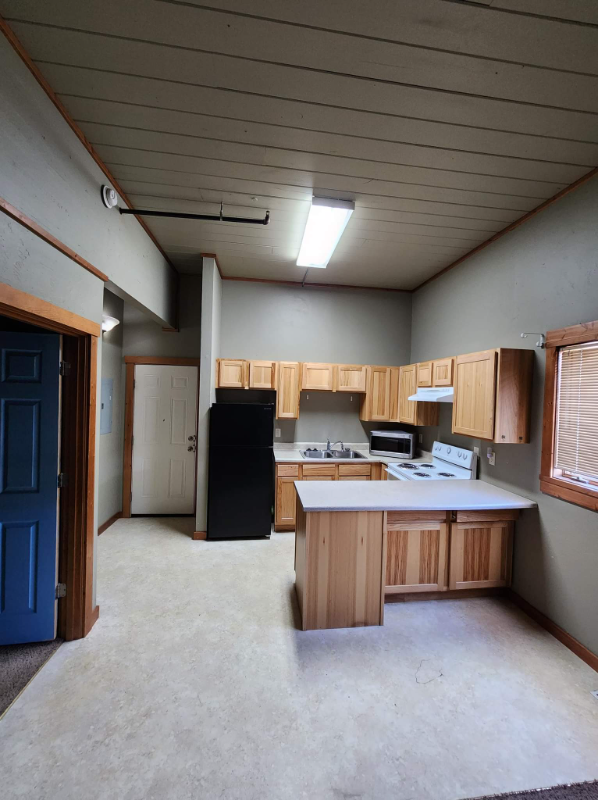 112 S Douglas St #13 - Photo 2 of 6