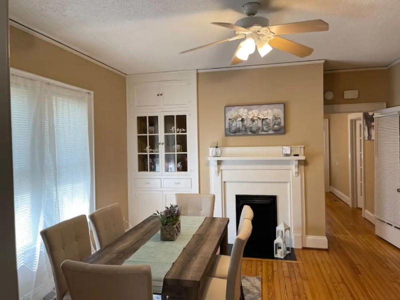 314 Hillandale St Ne - Photo 7 of 9