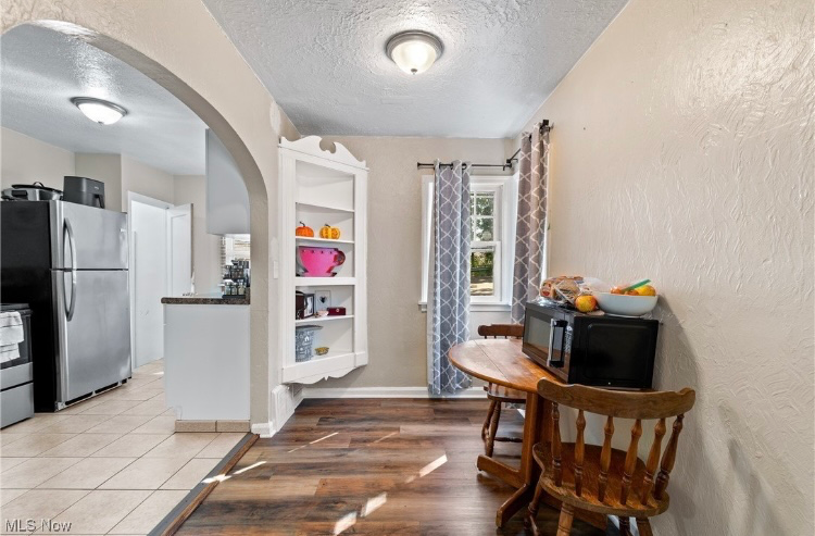 1544 Logan Ave Nw - Photo 4 of 13