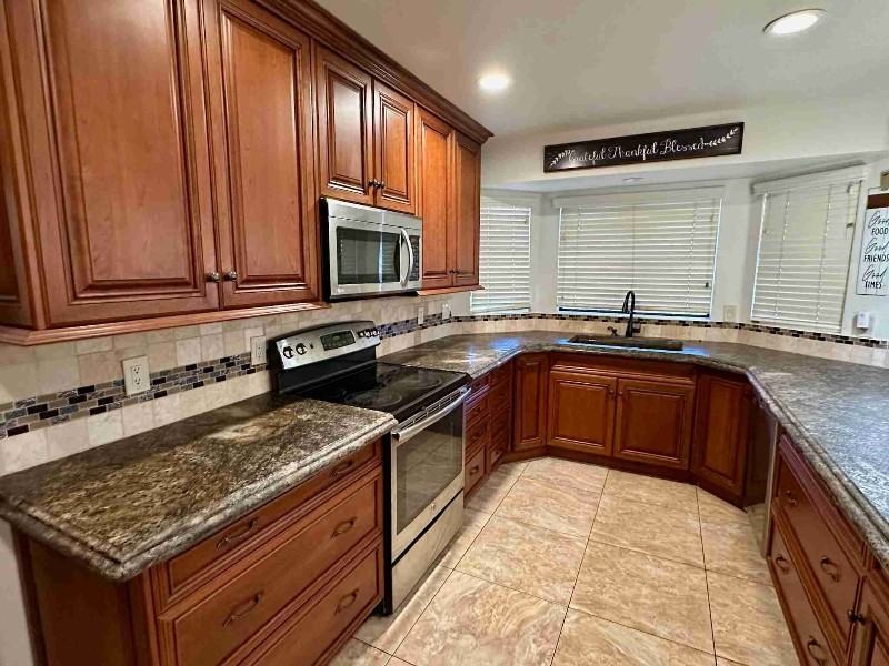 1043 N Gibson St - Photo 5 of 18