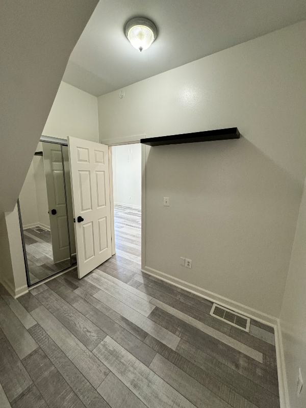 3431 W Lyndale St #1 - Photo 2 of 12