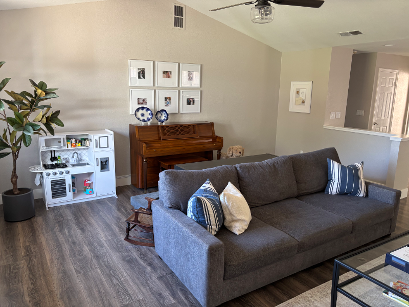 628 Flower Dr - Photo 3 of 20