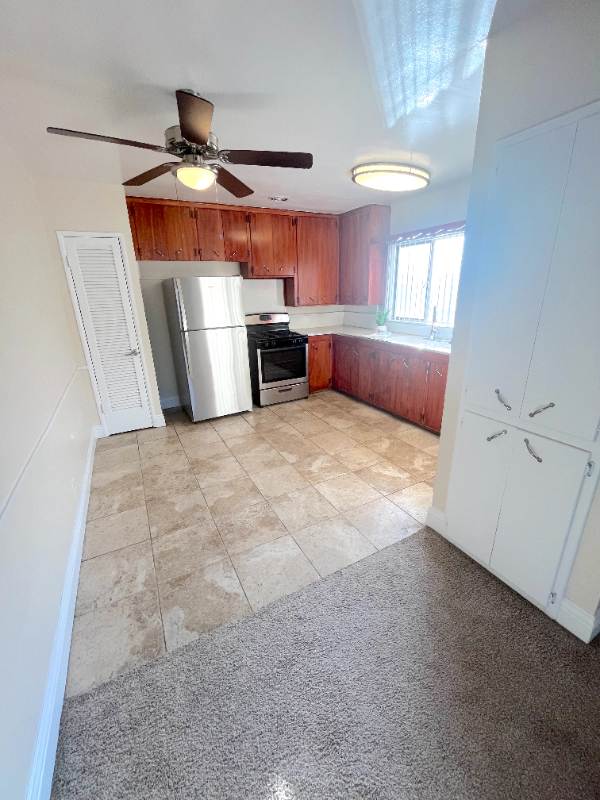 503 W G St - Photo 2 of 28