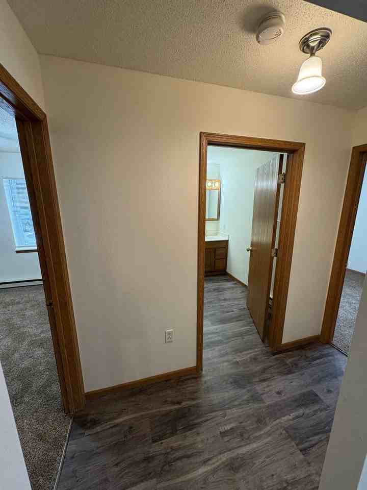 PIONEER BLUFF APARTMENTS - Photo 3 of 50