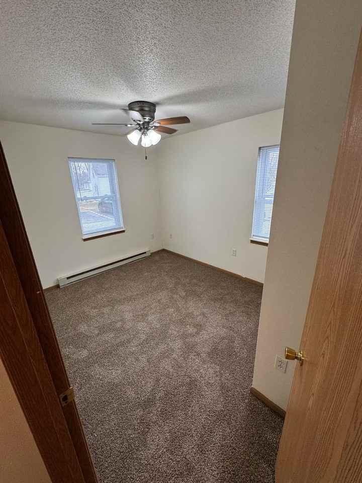 PIONEER BLUFF APARTMENTS - Photo 5 of 50