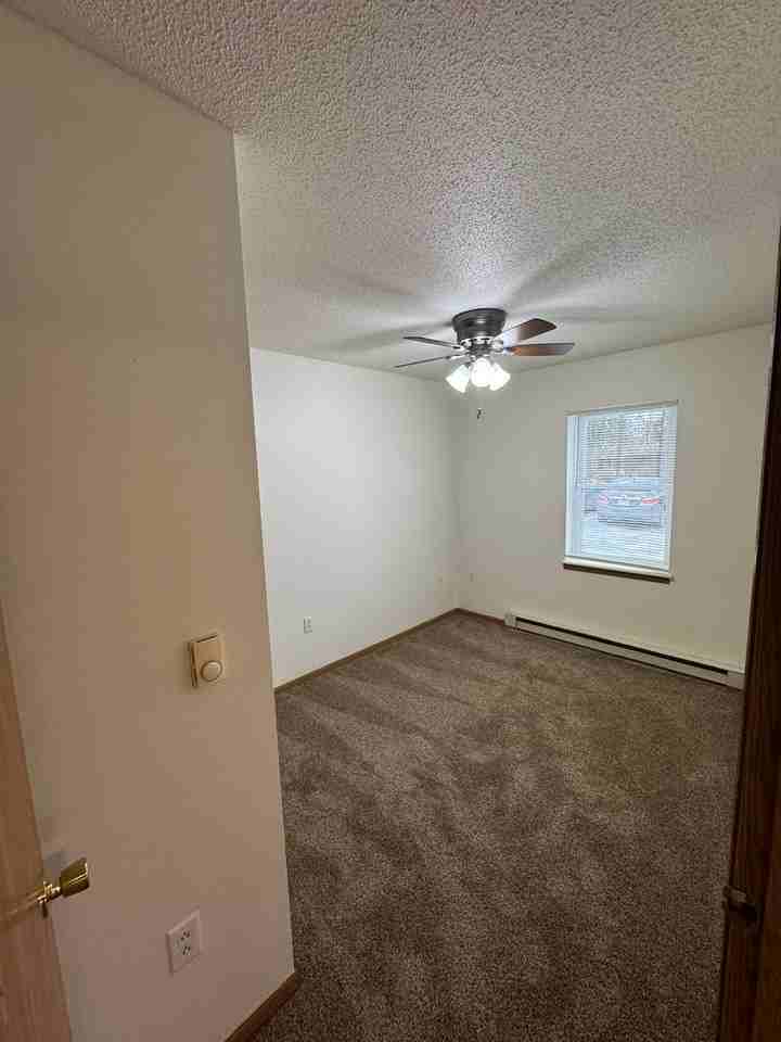PIONEER BLUFF APARTMENTS - Photo 7 of 50