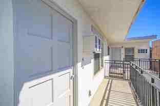 unit on 32nd - Photo 1 of 1