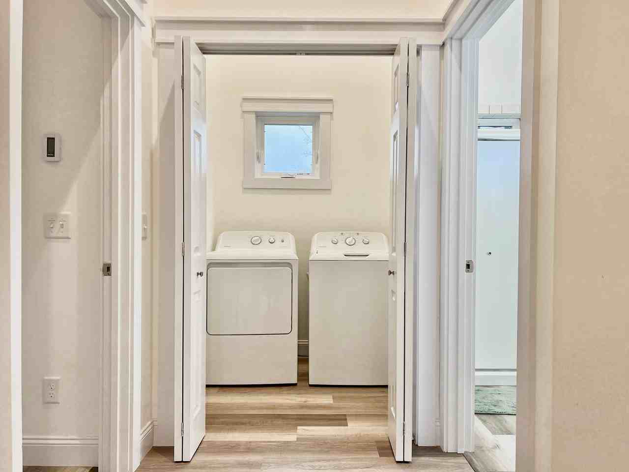 607 Pine St - Photo 6 of 10