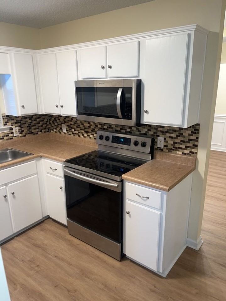 295 Creekside Cir - Photo 7 of 22