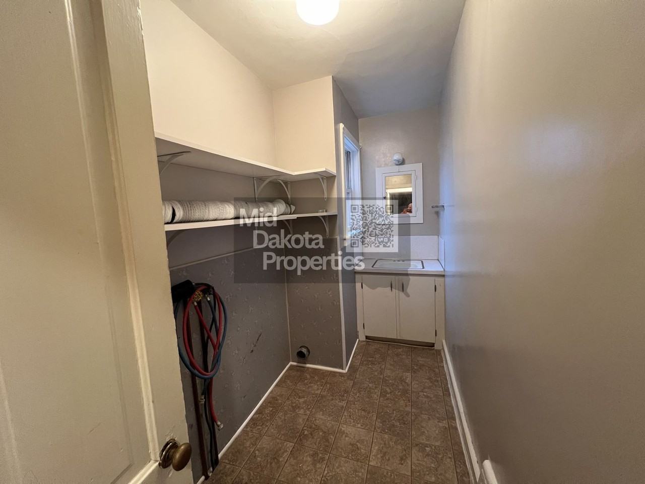 523 W 2nd Ave - Photo 3 of 21