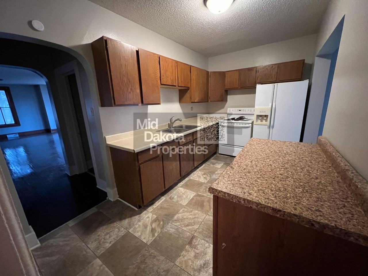 523 W 2nd Ave - Photo 6 of 21