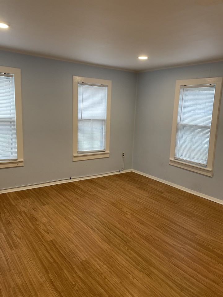 20 Main St #20B - Photo 3 of 9