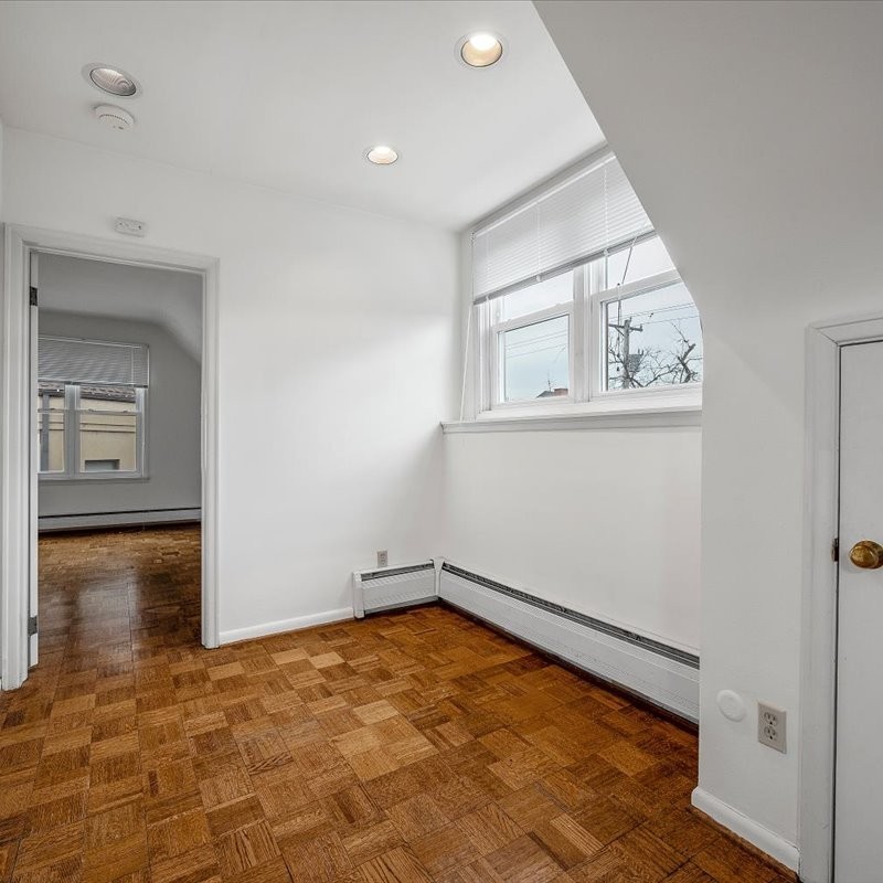 6009 Walnut St #33 - Photo 5 of 13