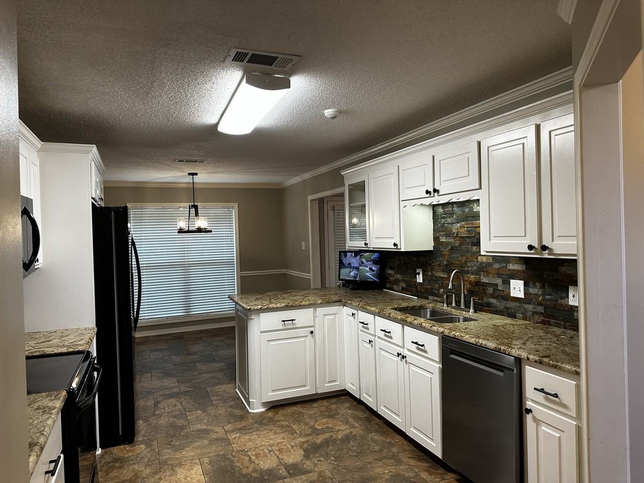 111 Greenfield Cir #NA - Photo 2 of 13