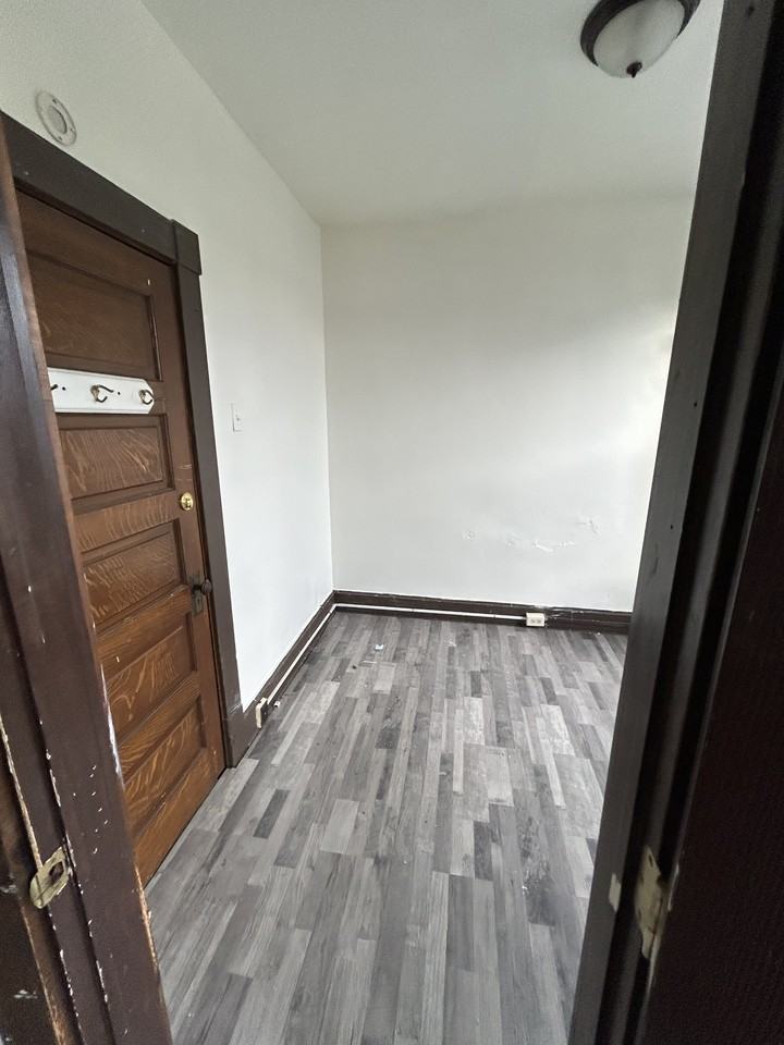 1822 Soles St #2 - Photo 7 of 16