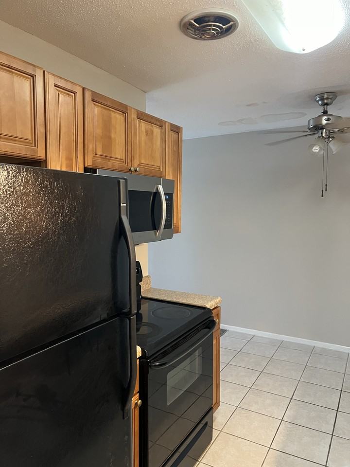 1695 Lee Rd #E107 - Photo 7 of 12