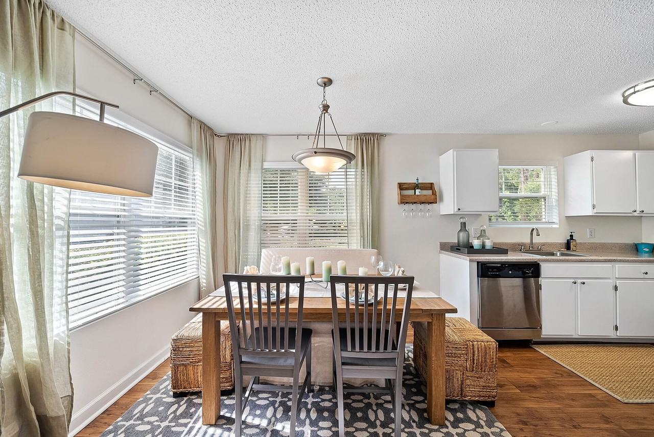 29 Edgewater - Photo 5 of 42