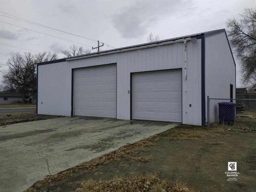 172 E 2nd St - Photo 5 of 20