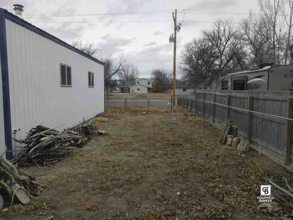 172 E 2nd St - Photo 6 of 20